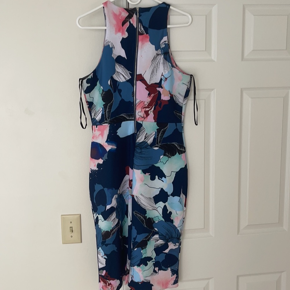 Dress! - Picture 3 of 4